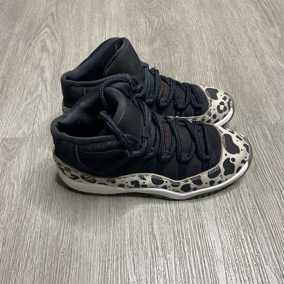 Air Jordan 12 Retro Animal Instinct PS Girls Shoe Size 3Y Gray DO3857-010 Preown - Picture 2 of 7